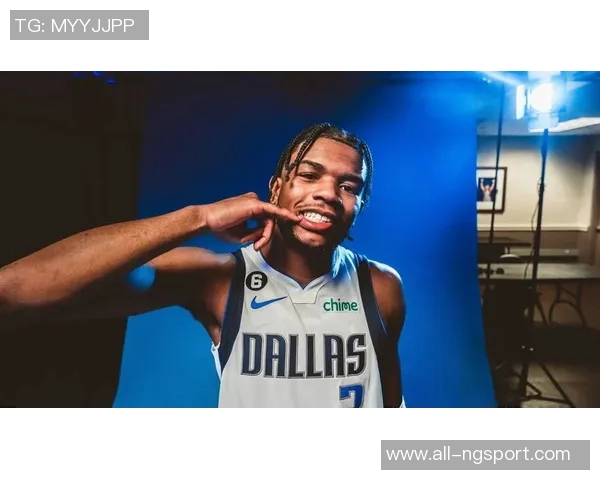 独行侠感恩AD哈迪埃克萨姆拉塞尔的陪伴与付出永远是我们心中的一家人